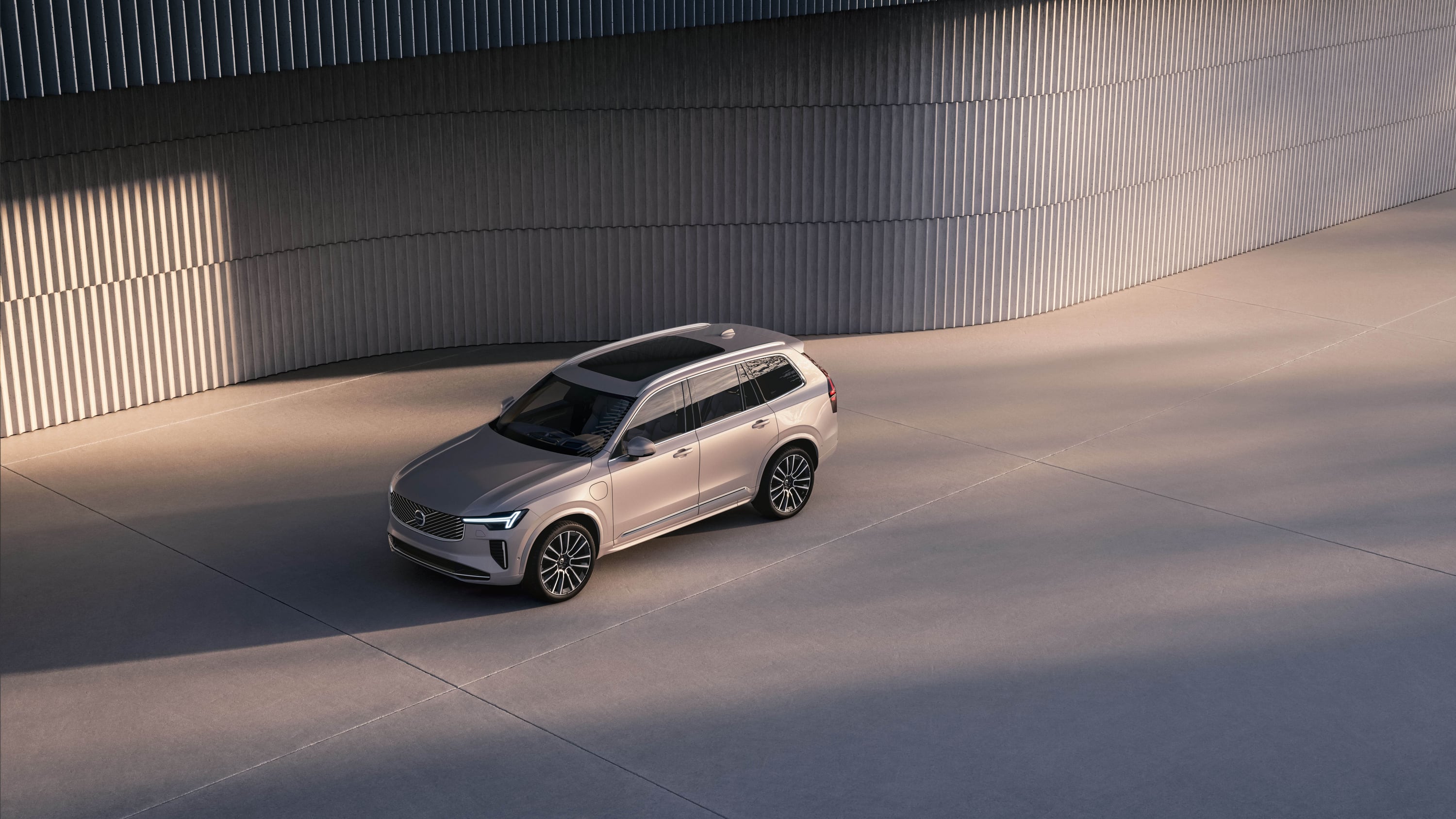 Volvo XC90: A stylish makeover meets smarter miles